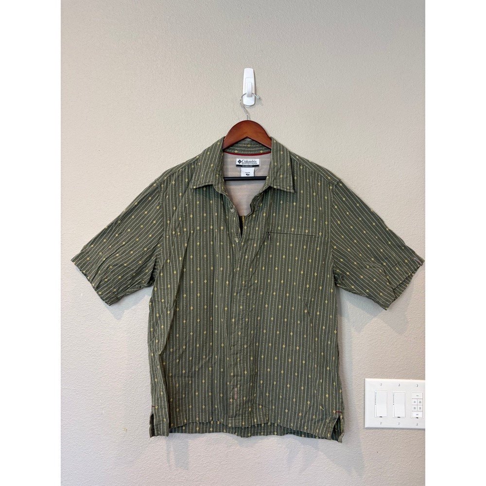 Columbia Mens M Olive Green Striped Button Up Shirt Hiking Gorpcore Utility
